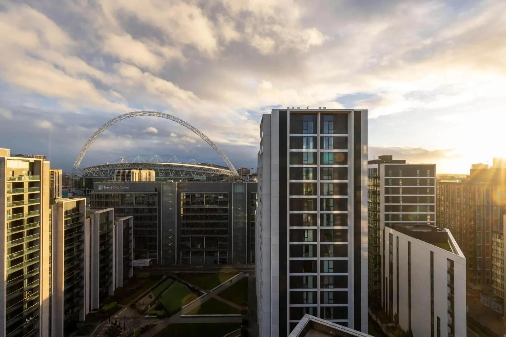 Botanical-Inspired Apartments At Repton Gardens Right In The Heart Of Wembley Park London Exterior photo